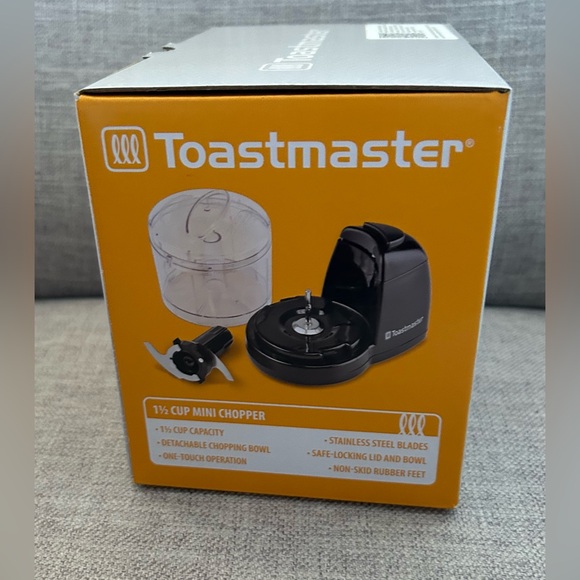 NIB Toastmaster 1/2 cup mini chopper - Picture 2 of 5